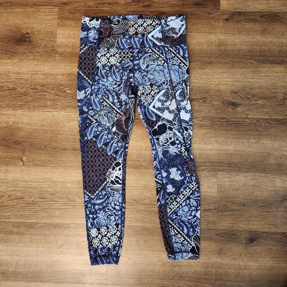 Athleta PATCHWORK SALUTATION 7/8 TIGHT